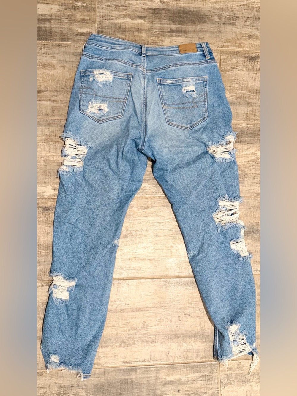 American Eagle Outfitters Light Blue Ripped Skinny Jeans - Picture 2 of 4